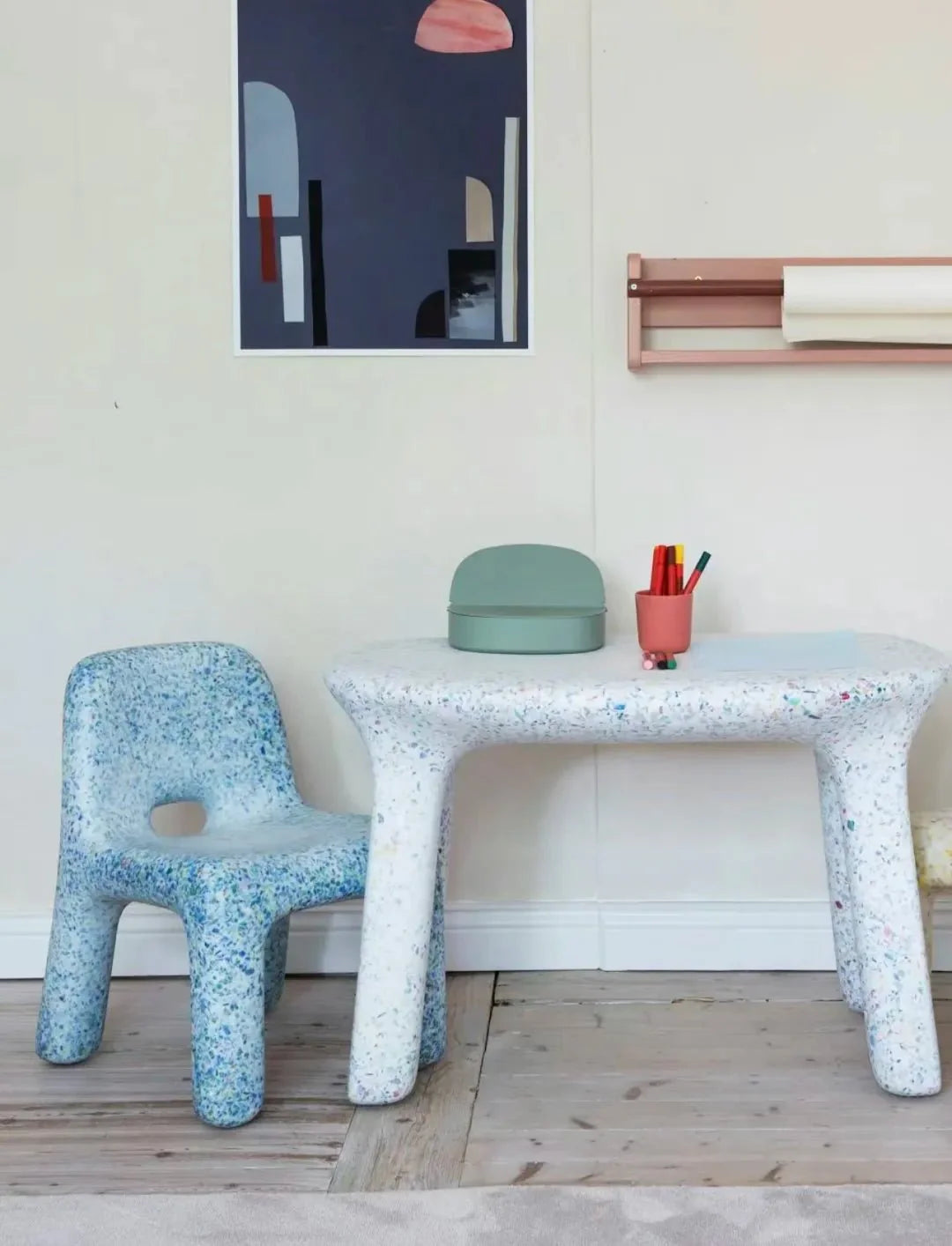 Alternative beauty - CMF of recycled materials - ALINDA DECOR