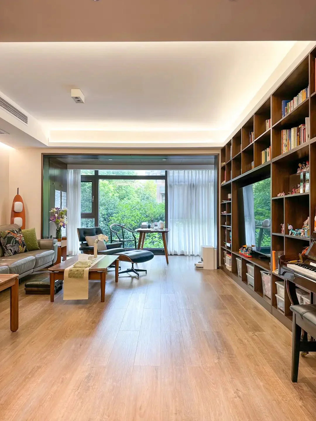 จากห้องนั่งเล่นกลายเป็นห้องสมุดและร้านอาหารกลายเป็นแกลเลอรี่ใครจะไม่อิจฉาบ้านหลังนี้? - ALINDA DECOR