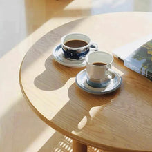 โต๊ะกาแฟหวายทรงกลมสไตล์มินิมอลสำหรับโรงแรมโต๊ะกาแฟสำนักงานแล็ปท็อปขนาดเล็กสำหรับเด็กตกแต่งห้อง