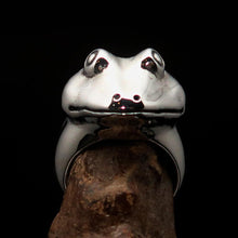 Perfectly crafted Men's grinning Frog Ring - antiqued Sterling Silver