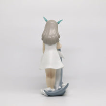 Alinda รูปปั้นนางเงือกแปลงกายกอดโลมา - ALINDA DECOR