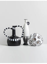 Alinda Bauhaus Style Black and White Combination Ornaments - ALINDA DECOR