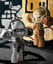 POP MART MEGA α SKULLPANDA 400% JEAN - MICHEL BASQUIAT - ALINDA DECOR