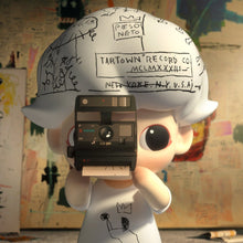 POP MART MEGA JUST DIMOO 1000% x JEAN - MICHEL BASQUIAT - ALINDA DECOR