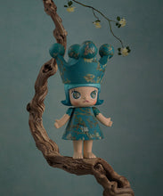POP MART MEGA Royal Molly 1000% Van Gogh Museum Almond Blossom - ALINDA DECOR