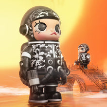 POP MART MEGA Space Molly 1000% MEILIN · PANDA - ALINDA DECOR