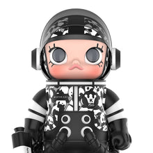 POP MART MEGA Space Molly 1000% MEILIN · PANDA - ALINDA DECOR