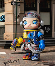 POP MART MEGA Space Molly 1000% Trevor Andrew - ALINDA DECOR