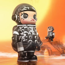 POP MART MEGA Space Molly 400% MEILIN · PANDA - ALINDA DECOR